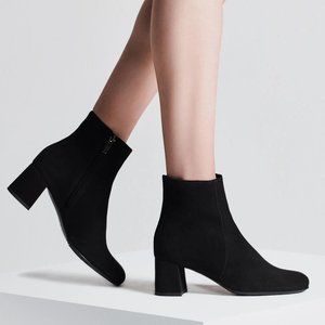 New La Canadienne 'Jiji' Black Suede Booties $498